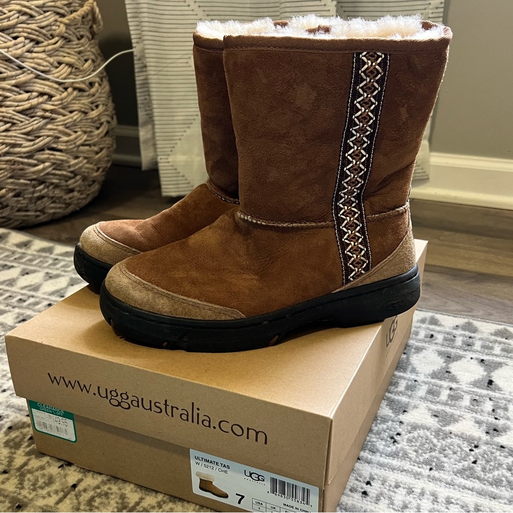 UGG Ultimate Tas Mid Shaft Boots in Chestnut